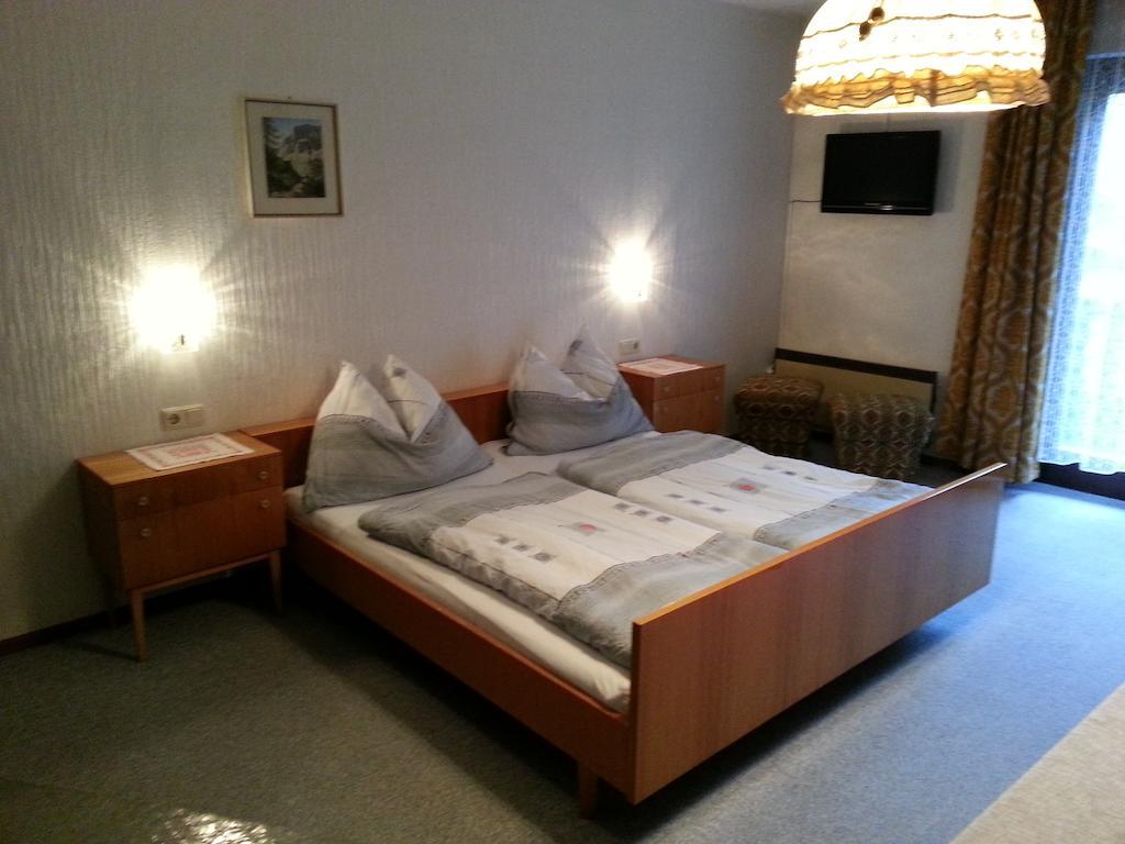 Haus Chorinskyklause Apartment Bad Goisern Ruang foto